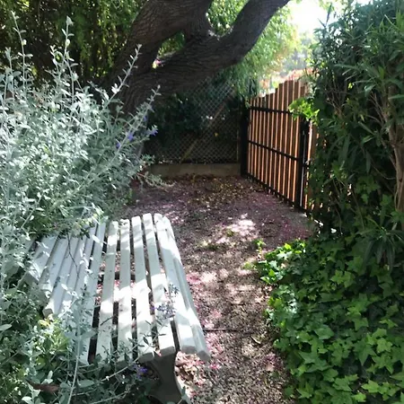 Mitoyen / 2 Personnes Apartamento *